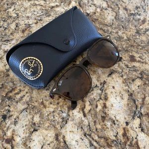 Ray Ban Round Brown Tortoise Sunglasses. RB 4259.